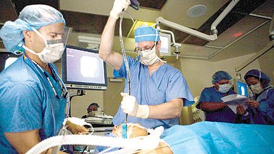 دراسة: جراحات إنقاص الوزن قد تضعف العظام