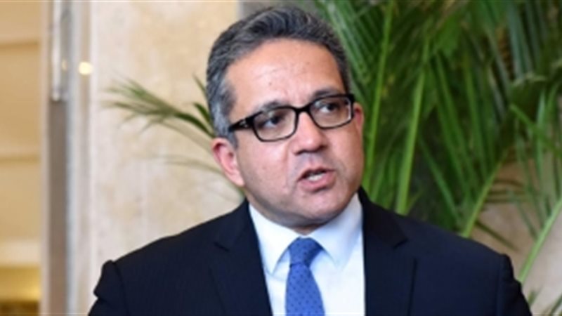 الدكتور خالد عناني