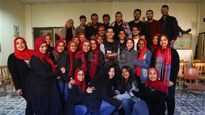 كيف تسببت «Baby Shark» في شهرة كورال تجارة عين شمس؟ (فيديو)