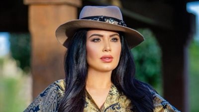 عبير صبري تستقبل الربيع بجلسة تصوير ساحرة (صور)