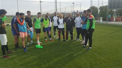 شوقي غريب يوجه الشكر للمحترفين بعد انتهاء مرانهم مع المنتخب الأوليمبي