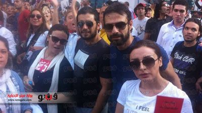 أنغام وهاني سلامة وريهام عبدالغفور يشاركون في تظاهرات التحرير