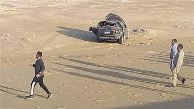 مصرع وإصابة 3 أشخاص بحادث انقلاب سيارة في الوادي الجديد