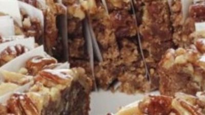 طريقة إعداد «كيكة القرفة بالفواكه المجففة» لاحتفالات رأس السنة