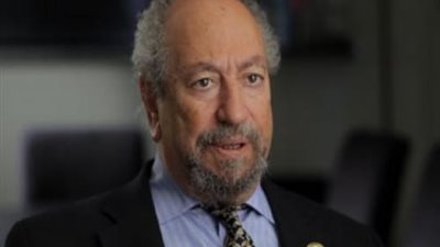 سعد الدين إيراهيم: واشنطن بدأت في تجهيز بدائل لـ