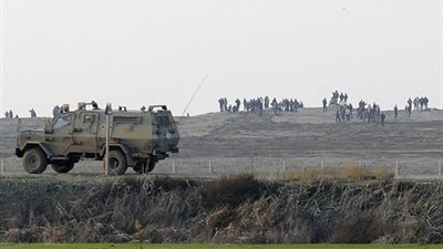 السابعة الإسرائيلية: تظاهرات الفلسطينيين أمام معبر رفح مدعومة من حماس