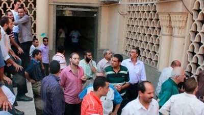 العاملون بهيئة بريد البحيرة يواصلون إضرابهم عن العمل