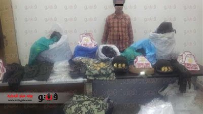 ضبط شخص بحوزته مهمات وملابس عسكرية بالإسماعيلية