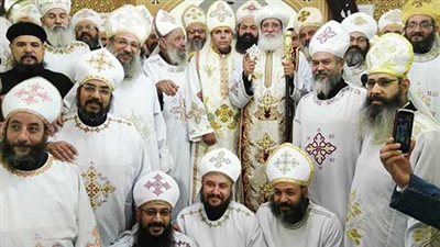 أسقف طهطا يرسم كاهنا جديدا للخدمة في الإيبارشية