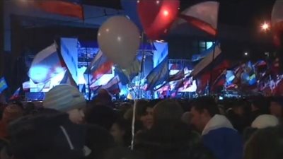 بالفيديو.. احتفالات القرم بنتائج الاستفتاء