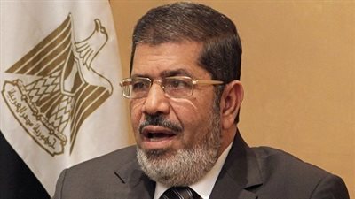 مثقفون ومبدعون يطالبون 