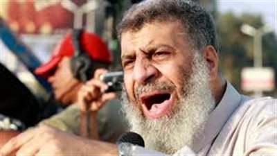 عاصم عبد الماجد ينتقم من الإسلاميين.. يصعّد من الهجوم على التيارات الدينية.. يدعو شباب الإسلاميين للتمرد.. يعتبر القيادات وأنصارهم «أغبياء وقطاع طرق».. باحث: لا يملك حلولا ولا يعرف إلا لغة ا