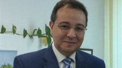 مسئول فلسطيني يطلع السفير المصري برام الله على آخر التطورات