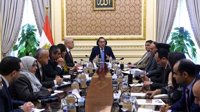 مدبولي يكلف بسرعة تسعير وحدات الموظفين بالعاصمة الإدارية