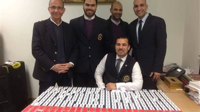 إحباط تهريب مستلزمات طب وجراحة الأسنان بمطار برج العرب