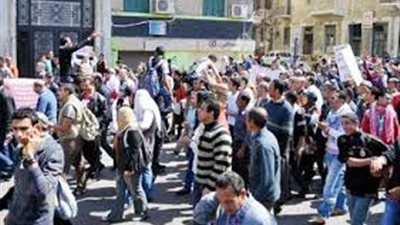 متظاهرون يهاجمون منزل قيادي إخواني بالبحيرة