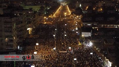 مسيرة من شباب الإخوان لمهاجمة معتصمى الاتحادية