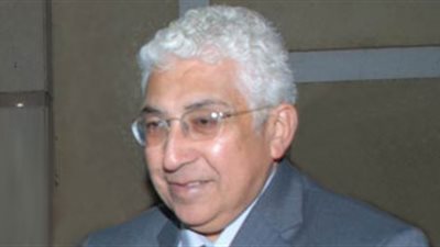 أنباء عن هروب محافظ أسيوط وأسرته إلى مكان مجهول