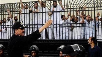 «الجنايات» تستمع اليوم لمرافعة دفاع 32 متهما بـ«خلية ميكروباص حلوان»