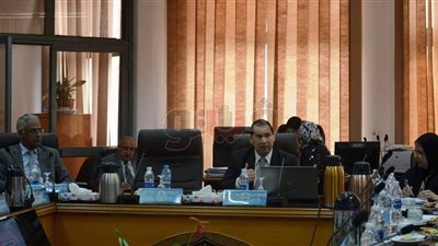 منحة 600 جنيه للعاملين بجامعة بورسعيد بمناسبة شهر رمضان (صور)