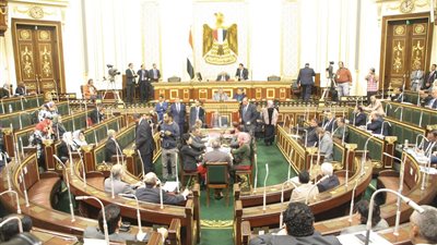 بدء الجلسة العامة للبرلمان.. وعبد العال: أكمل قرطام ممثلا لحزب المحافظين