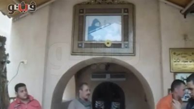 بالفيديو: إغلاق مزار البابا شنودة بدير الأنبا بيشوي عقب انتهاء القداس