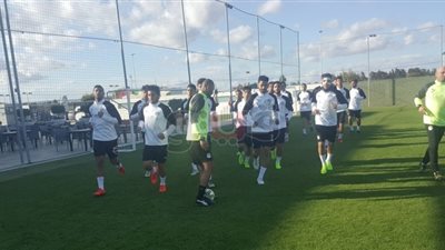 لاعب مانشستر يونايتد يقود هولندا أمام المنتخب الأوليمبي