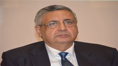 «تاج الدين»: دراسة قومية لصناعة المواد الخام في الدواء المصري