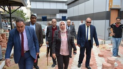 رئيس هيئة التأمين الصحي تتفقد مستشفى التضامن ببورسعيد