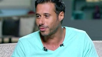 أحمد السعدني عن قرارات اتحاد الكرة: تحرقون أغصان الزيتون