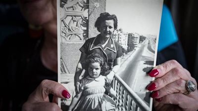 دوريس رولانسكي.. يهودية يدفعها حنين الطفولة للبحث عن شقة أسرتها في مصر الجديدة