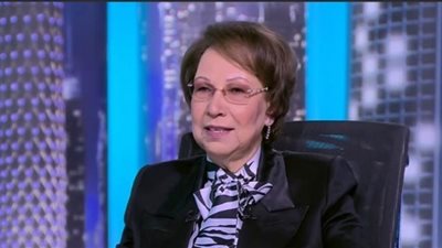 إنعام محمد علي: كنت تلميذة مجتهدة في بداياتي بعالم الإخراج | فيديو