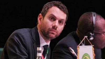 مدحت العدل ينعي عمرو فهمي