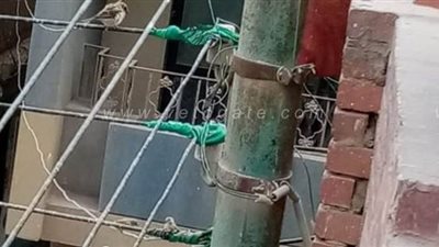 أعمدة الإنارة المتهالكة.. شبح موت يهدد أهالي القليوبية | صور