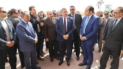محافظ المنوفية ووزير التنمية المحلية يشهدان تشغيل مصنع تدوير القمامة بشبين الكوم