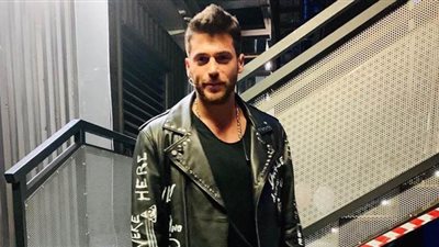 جان يامان يتحدث عن مواصفات فتاة أحلامه | فيديو