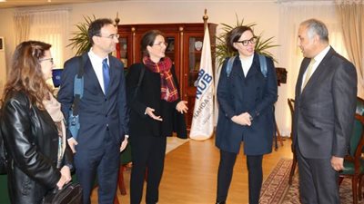 وفد جامعة فيينا الطبية يبدأ تدريب طلاب 