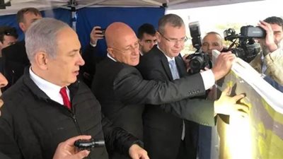 بدأت صفقة القرن.. فريق أمريكي إسرائيلي بالضفة لبحث خرائط فرض السيادة | فيديو