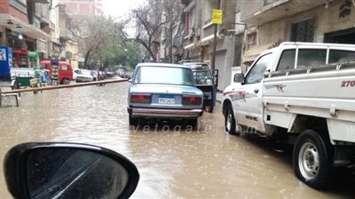 شبورة وأمطار وزحام.. معاناة السائقين في شوارع مدينة نصر | صور