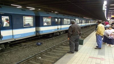 عودة الحركة على الخط الأول للمترو إلى طبيعتها