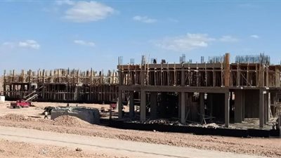 الإسكان: صب أسقف الدور الأول علوى بعمارات 