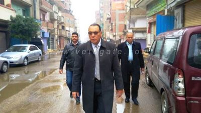 محافظ الشرقية يتفقد أعمال شفط وسحب تجمعات مياه الأمطار | صور