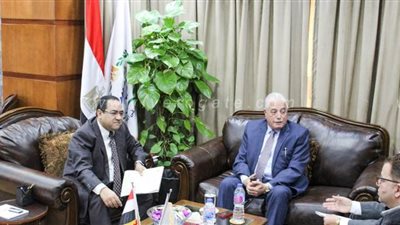 التنظيم والإدارة وجنوب سيناء يبحثان إنشاء تقسيم لمضامير الهجن