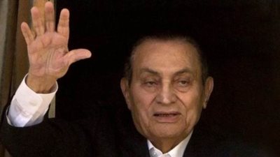 وفاة مبارك.. الإمارات تنكس الأعلام في جميع مؤسساتها وتعلن الحداد