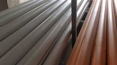 ضبط مصنع ينتج مواسير مياه الشرب من خامات مجهولة بالفيوم | صور