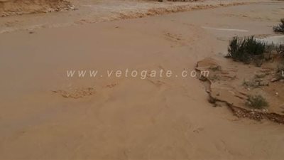 نتيجة للأمطار الغزيرة وصول السيل إلى سد الروافعة بوسط سيناء | صور