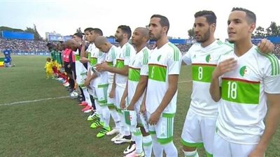 الكاف ينقل لقاء الجزائر وزيمبابوي لأرض محايدة