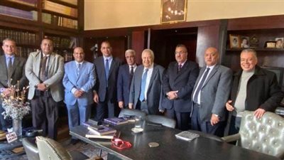 رجائي عطية يستعرض برنامجه لدعم شباب المحامين