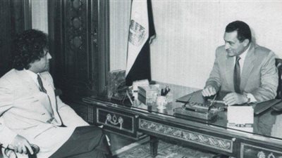 لقاء القاعدة الجوية.. قذاف الدم يكشف أسرارا جديدة عن علاقات مبارك والقذافى