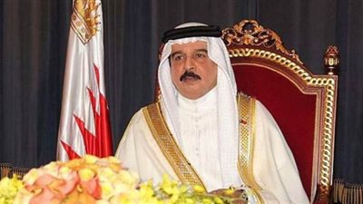 وفاة مبارك.. تنكيس الأعلام وإعلان الحداد فى البحرين